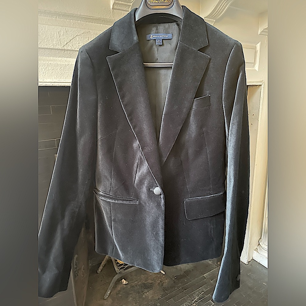 Brooks Brothers Women’s Black Velvet Blazer - Size 6